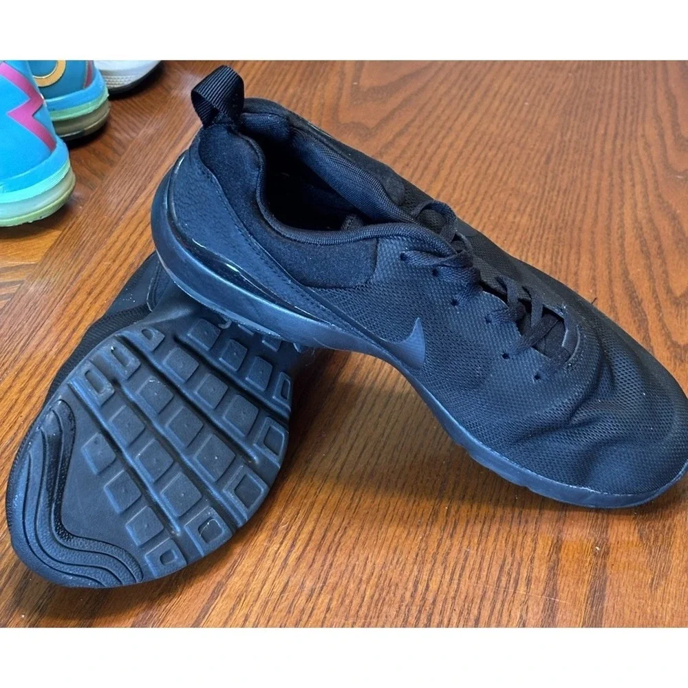 Nike Air Max Siren Women Black Sz 8.5 Running Shoes Training‎ Comfort